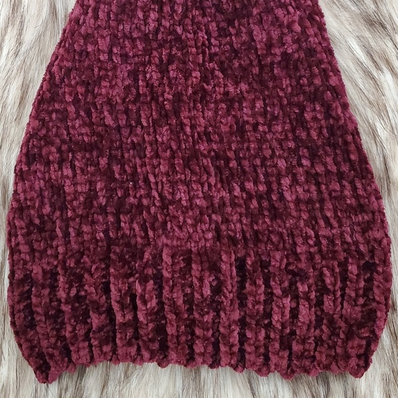 SHIHREEN Maroon Chenille Beanie Hat